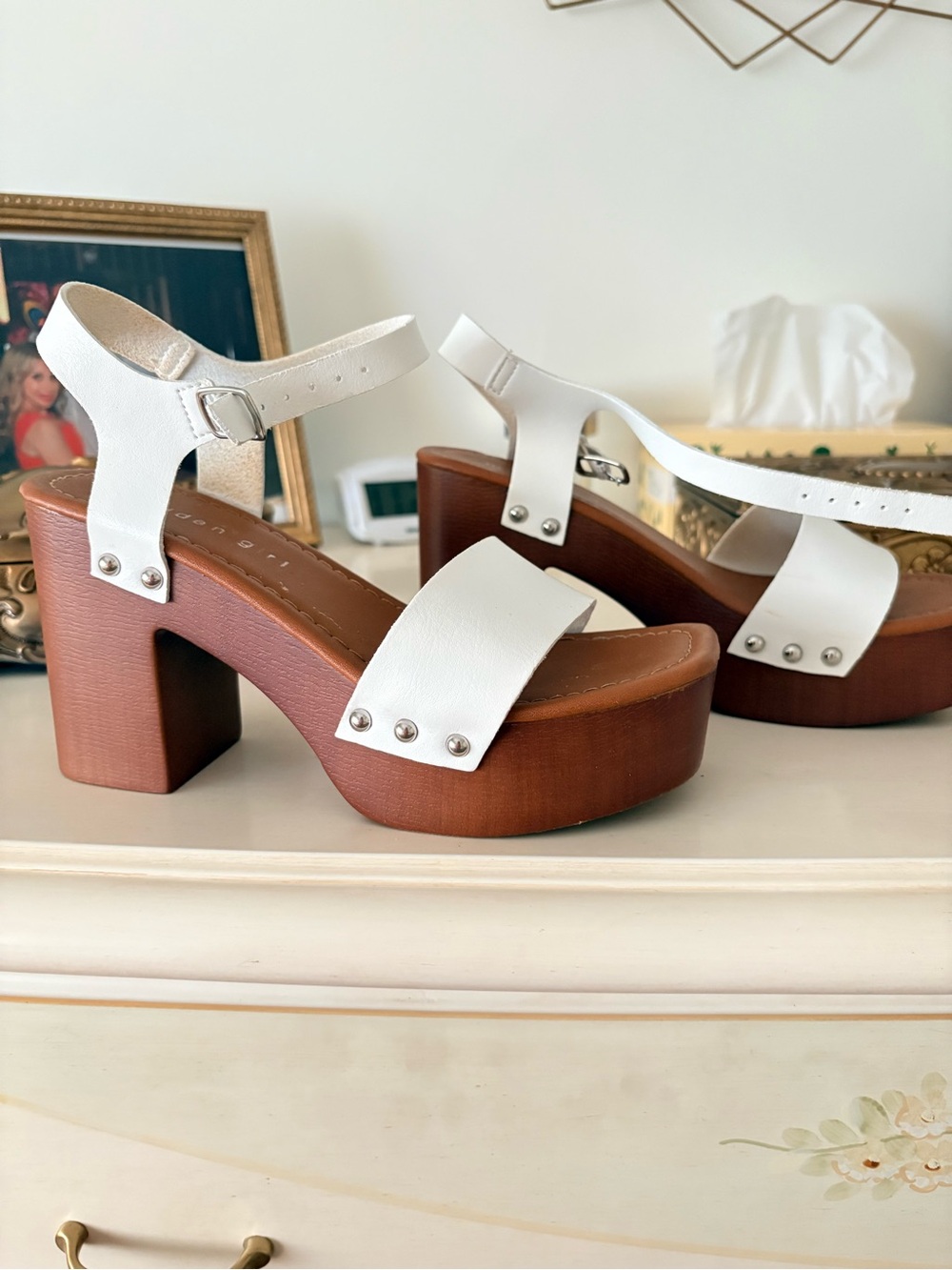 White Platform Block Heel Sandals Steve Madden white leather upper size 5